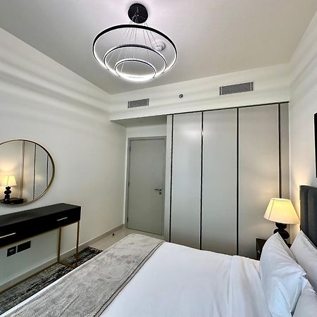 Lux Bnb I Sun Rise Bay I Palm & Sea View Dubai Exterior photo