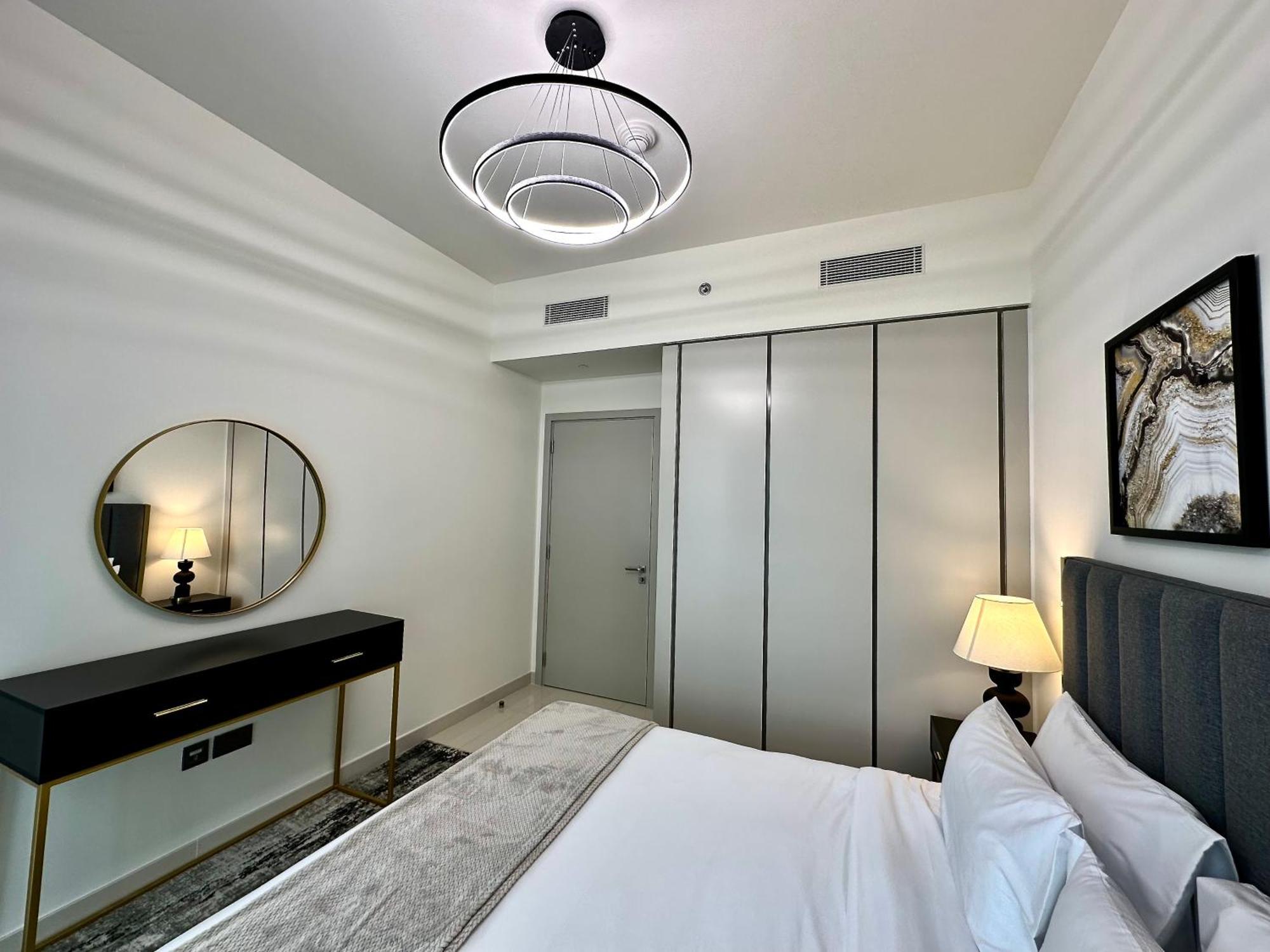 Lux Bnb I Sun Rise Bay I Palm & Sea View Dubai Exterior photo